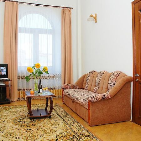 Rentday Apartments - Kiev Buitenkant foto
